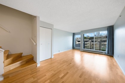 Photo 3 at 8 - 1355 W 4th Avenue, False Creek, Vancouver West