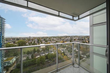 Photo 12 at 2401 - 8131 Nunavut Lane, Marpole, Vancouver West