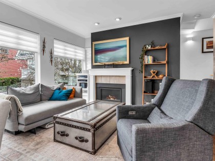 Photo 4 at 4 - 2315 W 10th Avenue, Kitsilano, Vancouver West