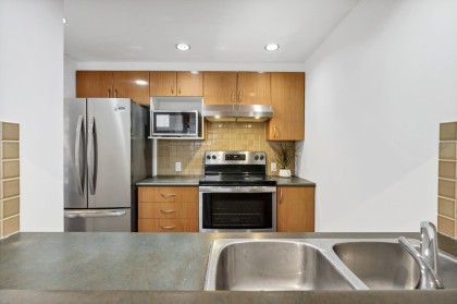 Photo 10 at 308 - 1688 Robson Street, West End VW, Vancouver West