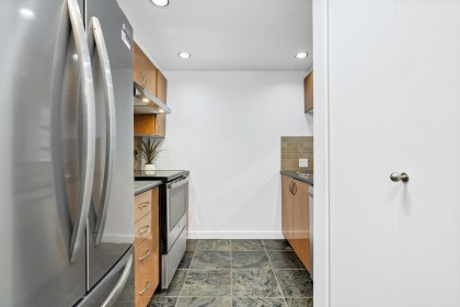 Photo 8 at 308 - 1688 Robson Street, West End VW, Vancouver West