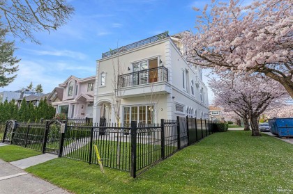 Photo 1 at 1 - 4503 W 15th Avenue, Point Grey, Vancouver West