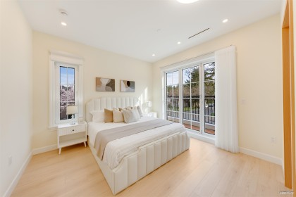 Photo 11 at 1 - 4503 W 15th Avenue, Point Grey, Vancouver West