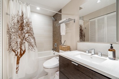 Photo 16 at 106 - 1777 W 7th Avenue, Fairview VW, Vancouver West