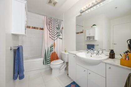 Photo 16 at 405 - 168 E Esplanade, Lower Lonsdale, North Vancouver