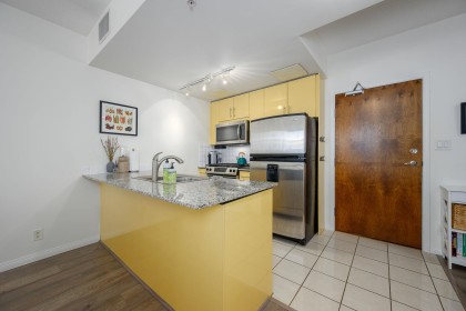 Photo 4 at 405 - 168 E Esplanade, Lower Lonsdale, North Vancouver