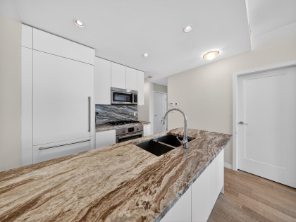 Photo 13 at 301 - 2565 Maple Street, Kitsilano, Vancouver West