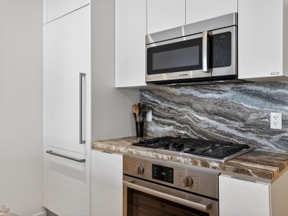 Photo 5 at 301 - 2565 Maple Street, Kitsilano, Vancouver West