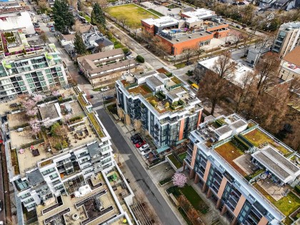 Photo 33 at 301 - 2565 Maple Street, Kitsilano, Vancouver West