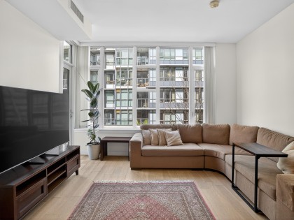 Photo 11 at 301 - 2565 Maple Street, Kitsilano, Vancouver West