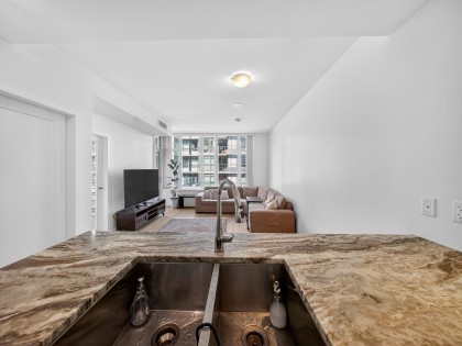 Photo 8 at 301 - 2565 Maple Street, Kitsilano, Vancouver West