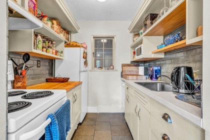 Photo 17 at 2575 W 3rd Avenue, Kitsilano, Vancouver West