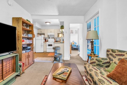 Photo 6 at 2575 W 3rd Avenue, Kitsilano, Vancouver West