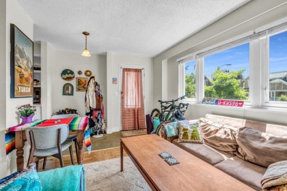 Photo 3 at 2575 W 3rd Avenue, Kitsilano, Vancouver West