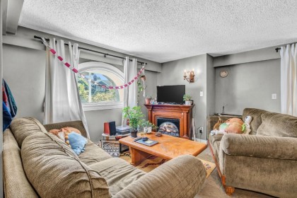 Photo 11 at 2575 W 3rd Avenue, Kitsilano, Vancouver West