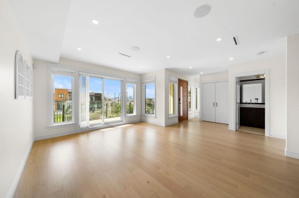 Photo 6 at 462 W 14th Street, Central Lonsdale, North Vancouver