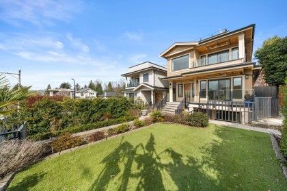 Photo 3 at 462 W 14th Street, Central Lonsdale, North Vancouver