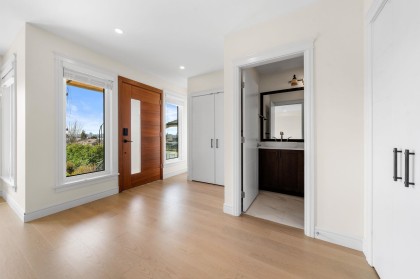 Photo 5 at 462 W 14th Street, Central Lonsdale, North Vancouver