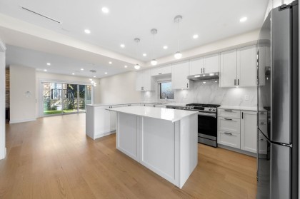 Photo 9 at 462 W 14th Street, Central Lonsdale, North Vancouver