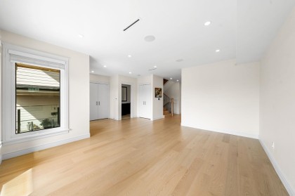 Photo 8 at 462 W 14th Street, Central Lonsdale, North Vancouver