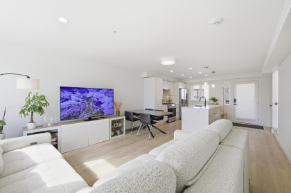 Photo 7 at 356 - 555 E 2nd Street, Lower Lonsdale, North Vancouver