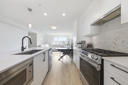 Photo 3 at 356 - 555 E 2nd Street, Lower Lonsdale, North Vancouver