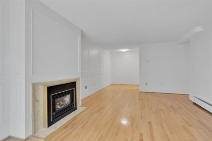 Photo 10 at 106 - 1066 W 13th Avenue, Fairview VW, Vancouver West