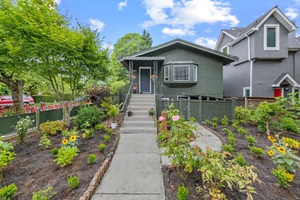 Photo 1 at 3099 W 6th Avenue, Kitsilano, Vancouver West