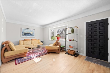 Photo 4 at 3099 W 6th Avenue, Kitsilano, Vancouver West