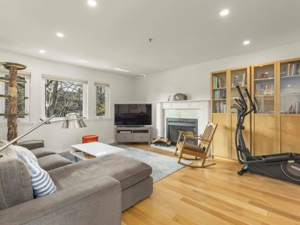 Photo 2 at 1815 W 14th Avenue, Kitsilano, Vancouver West