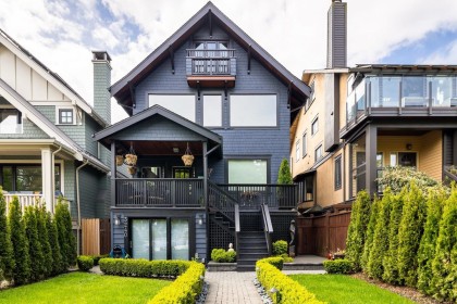 Photo 1 at 3240 W 1st Avenue, Kitsilano, Vancouver West