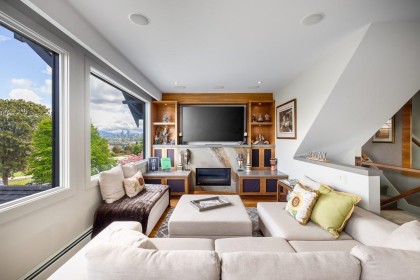 Photo 4 at 3240 W 1st Avenue, Kitsilano, Vancouver West