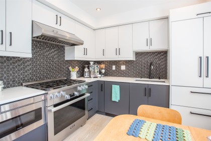 Photo 10 at 2 - 1152 Comox Street, West End VW, Vancouver West