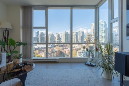 Photo 3 at 1605 - 193 Aquarius Mews, Yaletown, Vancouver West