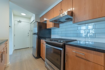 Photo 10 at 1605 - 193 Aquarius Mews, Yaletown, Vancouver West