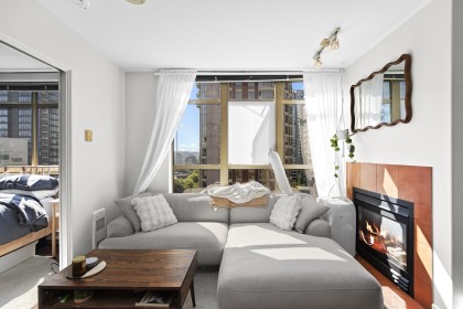 Photo 10 at 1105 - 819 Hamilton Street, Downtown VW, Vancouver West