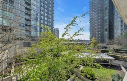 Photo 24 at 201 - 550 Pacific Street, Yaletown, Vancouver West