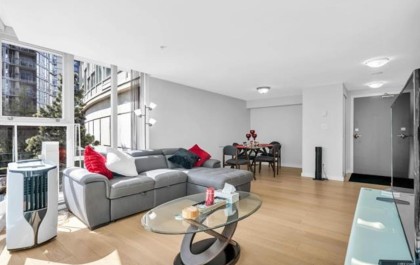 Photo 10 at 201 - 550 Pacific Street, Yaletown, Vancouver West