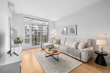 Photo 5 at 302 - 1625 Manitoba Street, False Creek, Vancouver West