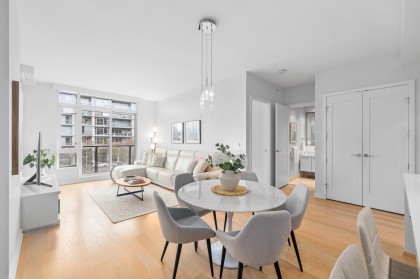 Photo 4 at 302 - 1625 Manitoba Street, False Creek, Vancouver West