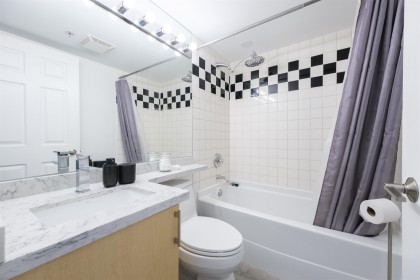 Photo 10 at 1703 - 63 Keefer Place, Downtown VW, Vancouver West