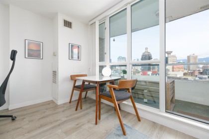 Photo 8 at 1703 - 63 Keefer Place, Downtown VW, Vancouver West