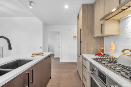 Photo 15 at 305 - 6859 Cambie Street, South Cambie, Vancouver West