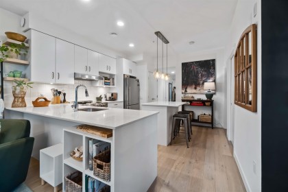 Photo 7 at 403 - 2137 Chesterfield Avenue, Central Lonsdale, North Vancouver