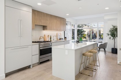 Photo 7 at 225 - 1010 W 47th Avenue, South Granville, Vancouver West