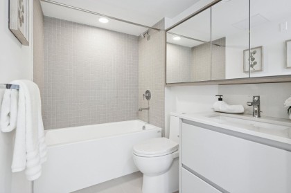 Photo 14 at 225 - 1010 W 47th Avenue, South Granville, Vancouver West