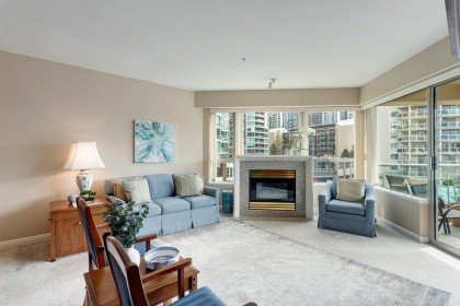 Photo 3 at 504 - 1600 Hornby Street, Yaletown, Vancouver West