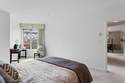 Photo 15 at 504 - 1600 Hornby Street, Yaletown, Vancouver West