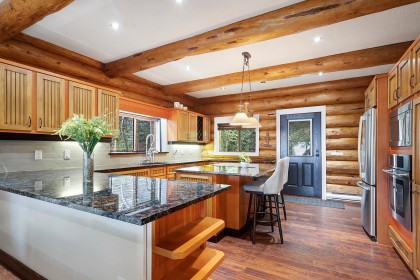 Photo 4 at 325 Bayview Road, Lions Bay, West Vancouver