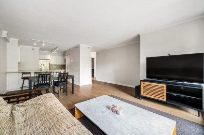 Photo 9 at 312 - 503 W 16th Avenue, Fairview VW, Vancouver West